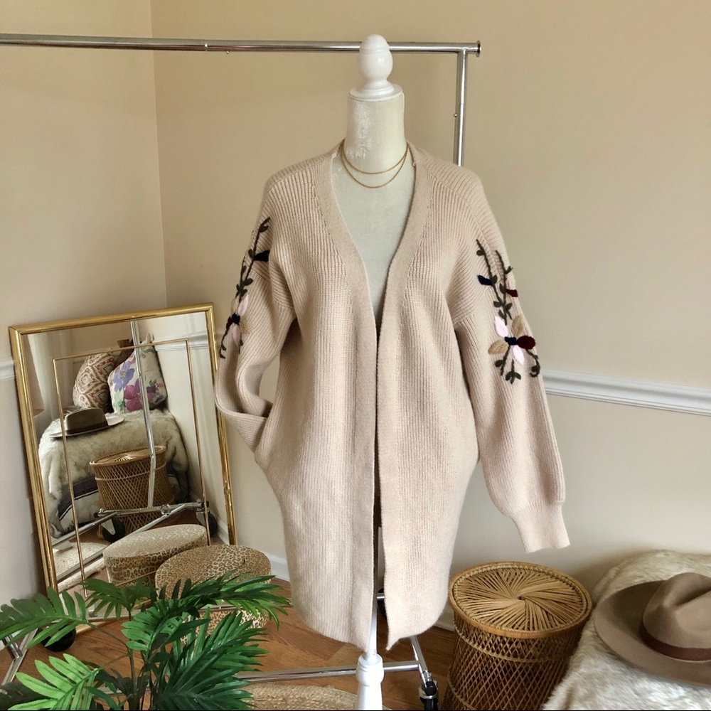 Strut & Bolt | Embroidered Sleeve Cardigan Sz L - Picture 2 of 8